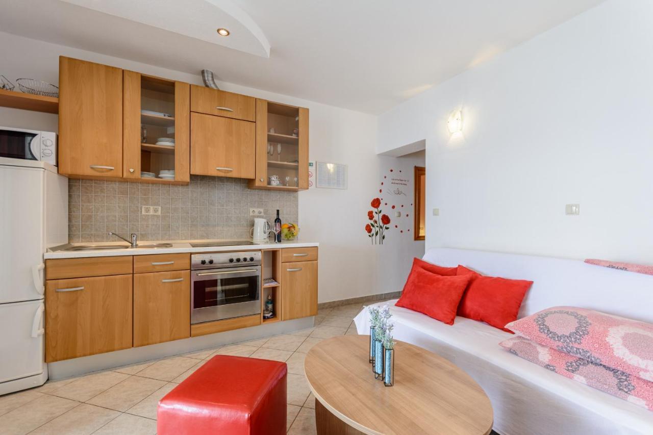 Apartments Hope Dugi Rat Ngoại thất bức ảnh