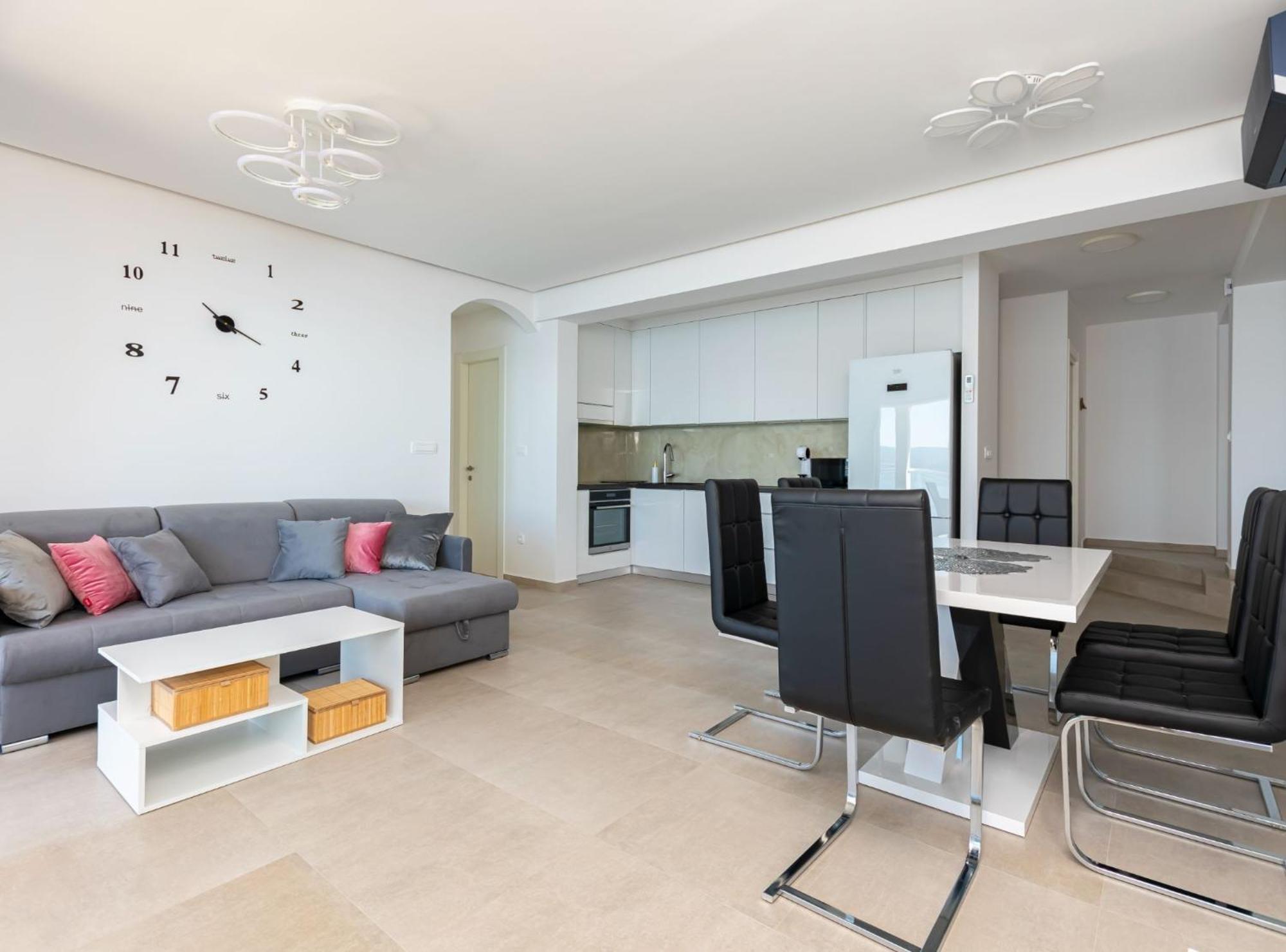 Apartments Hope Dugi Rat Ngoại thất bức ảnh