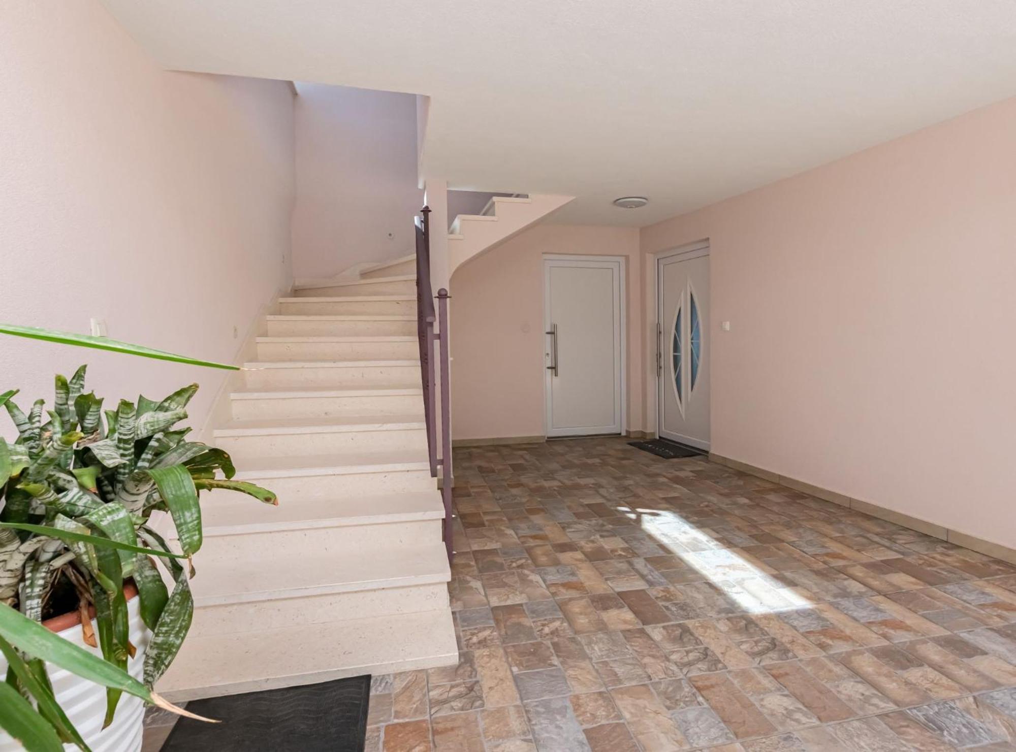 Apartments Hope Dugi Rat Ngoại thất bức ảnh